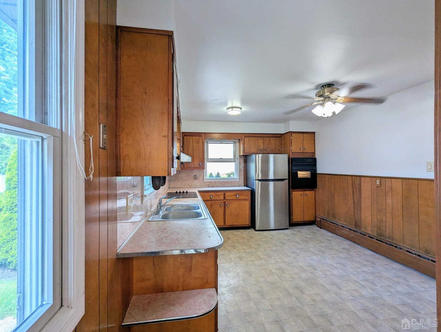 107 Madison Avenue, Unit 2 Dunellen, NJ 08812 - Photo 3 of 18