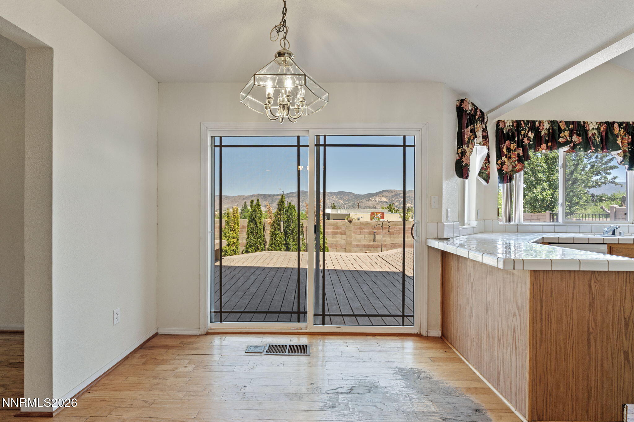 14430 Lasso Drive Reno, NV 89511 - Photo 21 of 44 35-web-or-mls-DSC02032