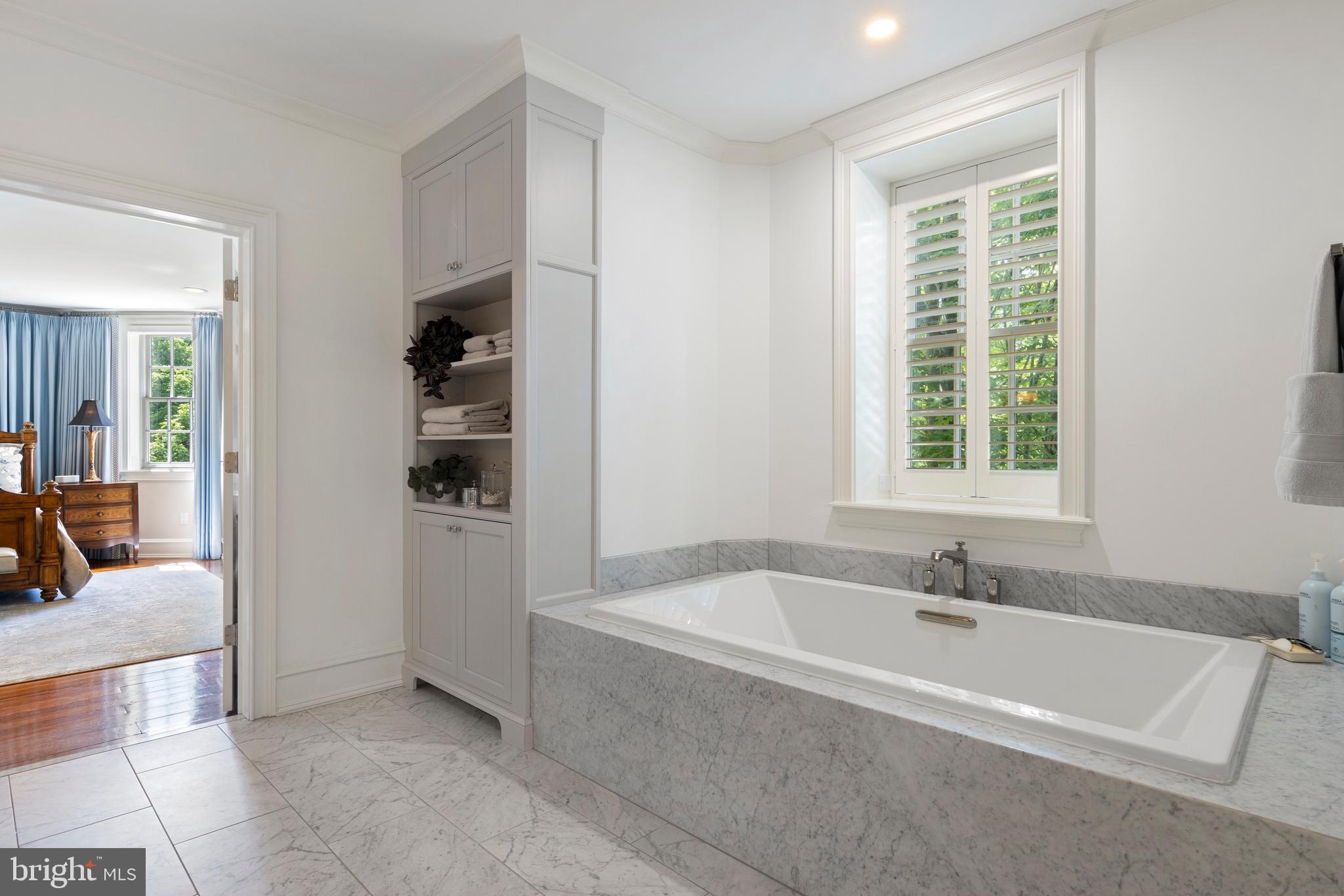1325 Old Gulph Road Villanova, PA 19010 - Photo 52 of 117 Primary soaking tub