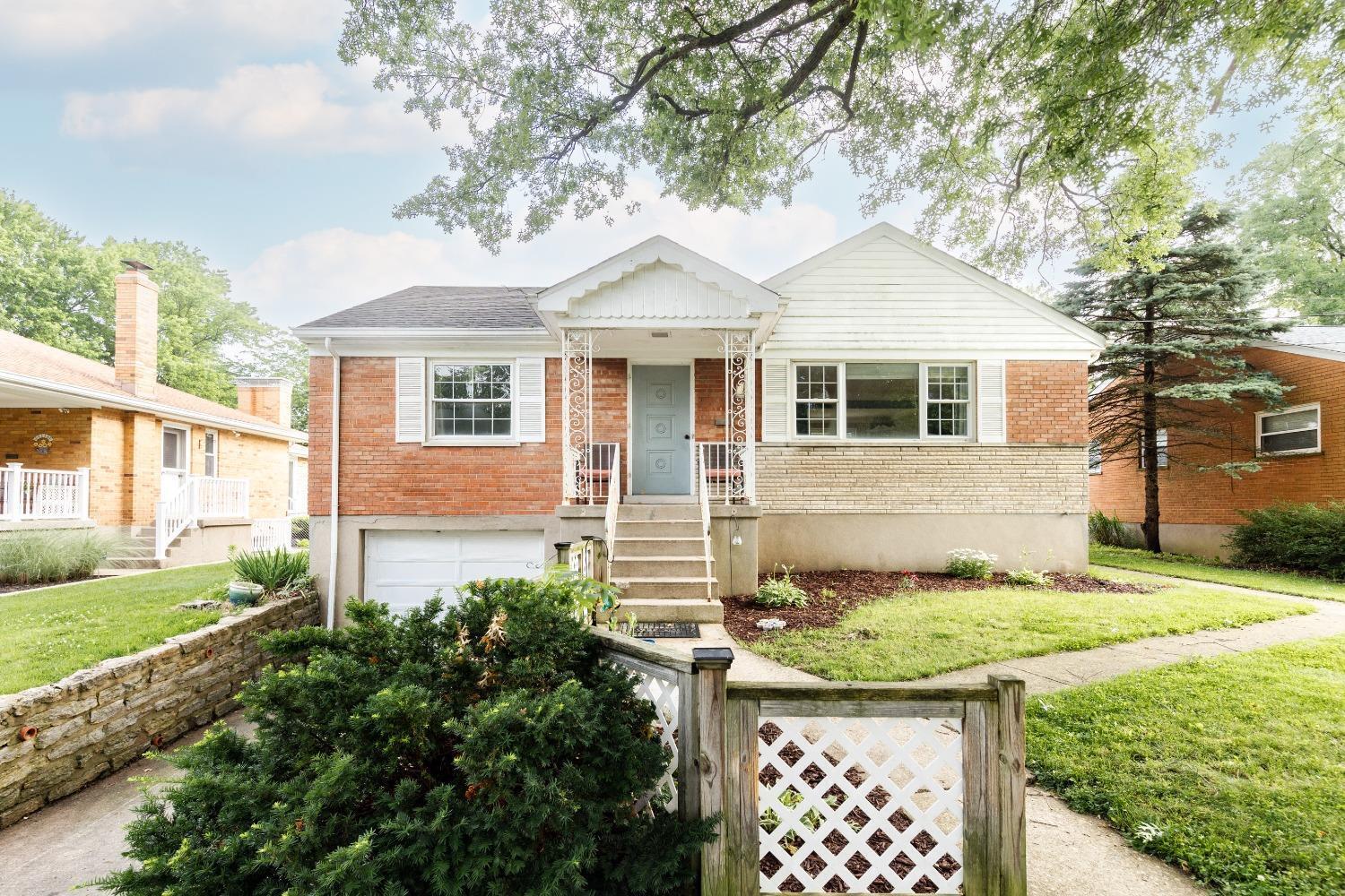 3122 Dickinson Avenue Cincinnati, OH 45211 - Photo 3 of 29 Gallery Image 3