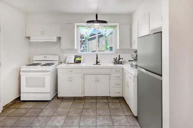 $1,275,000 | 609 Congress Avenue, Pacific Grove, CA 93950