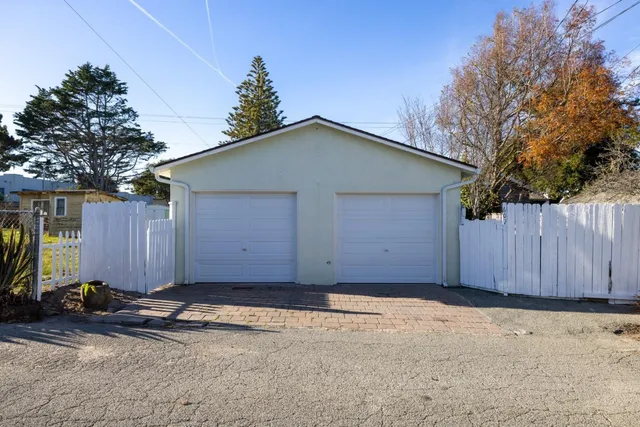 $1,275,000 | 609 Congress Avenue, Pacific Grove, CA 93950