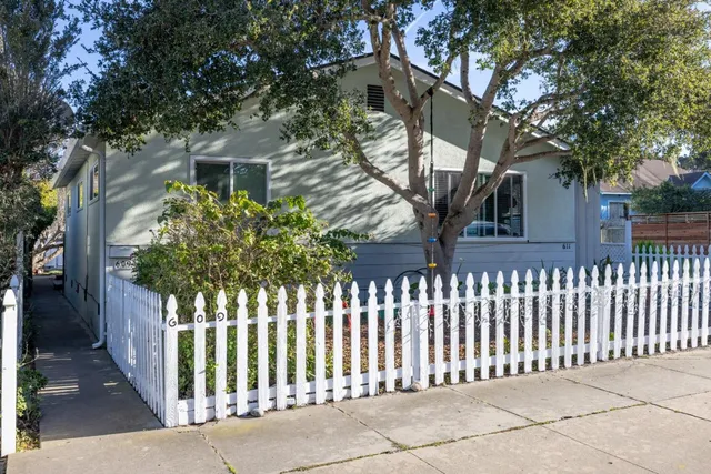 $1,275,000 | 609 Congress Avenue, Pacific Grove, CA 93950