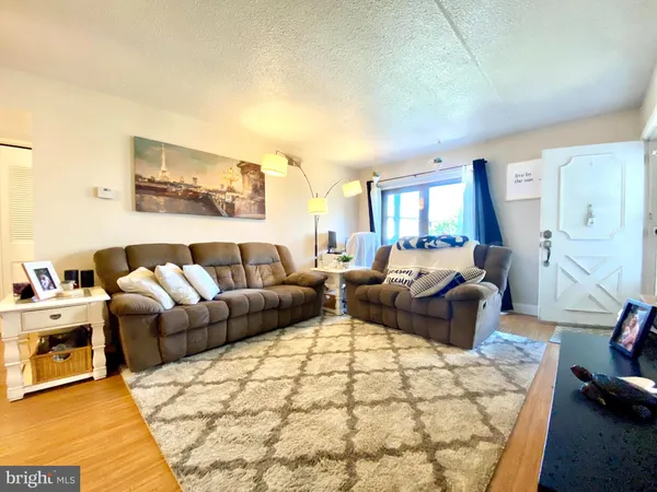 $1,495 | 5200 Hilltop Drive, Brookhaven, PA 19015