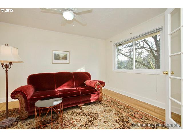 152 Ridgeway Road Lake Oswego, OR 97034 - Photo 12 of 16 Bedroom