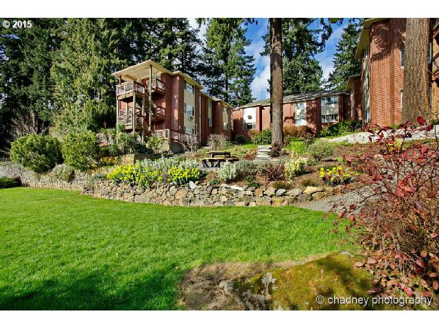 152 Ridgeway Road Lake Oswego, OR 97034 - Photo 3 of 16 Community Amenities