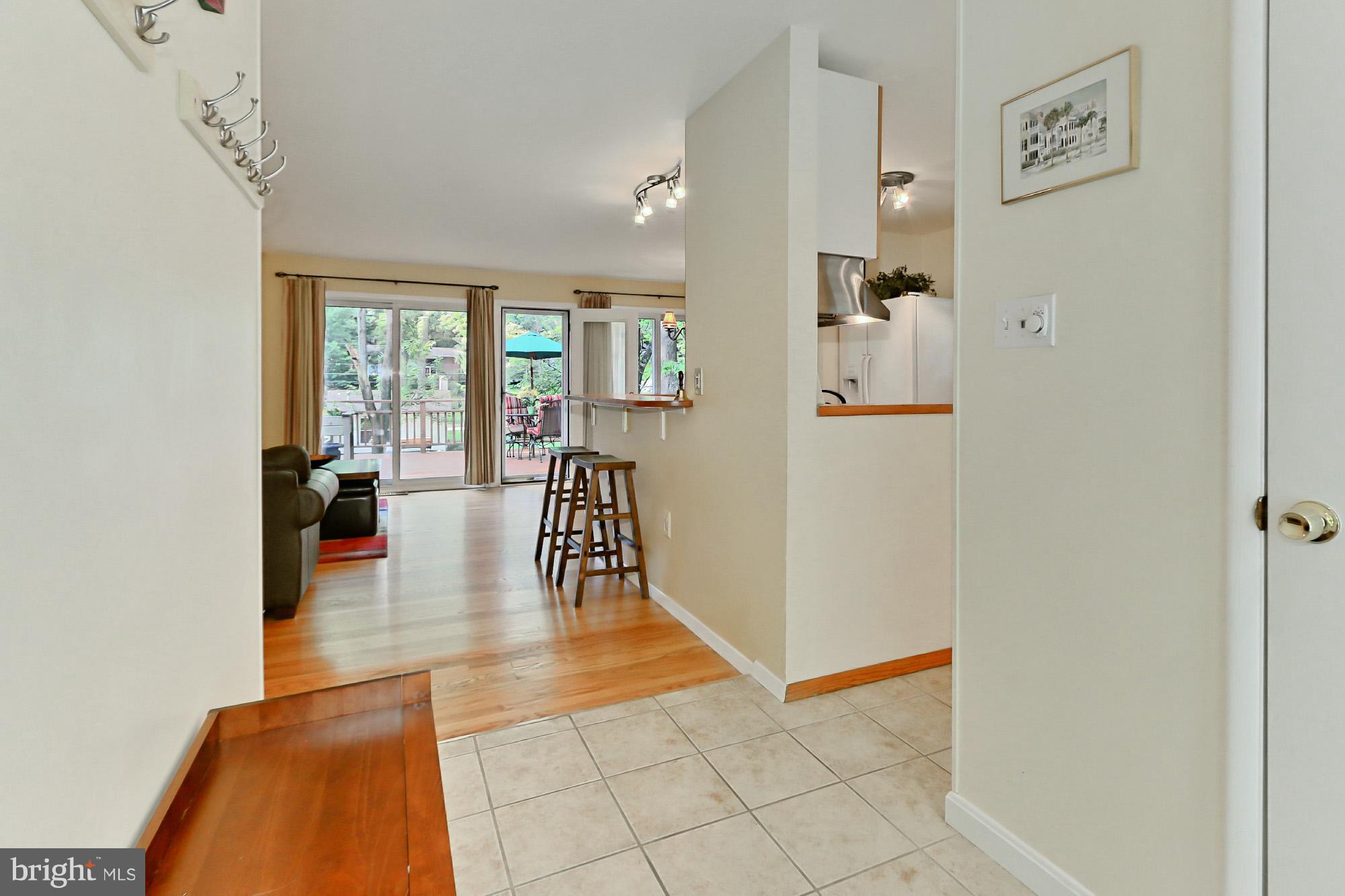 6337 Camilla Street Springfield, VA 22152 - Photo 3 of 30 Foyer