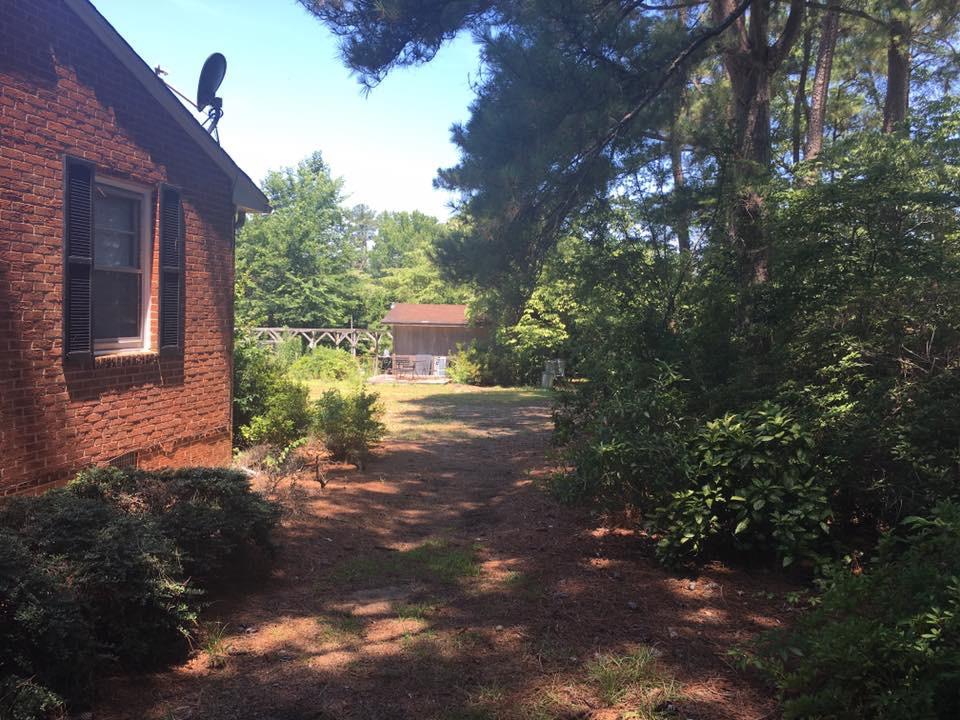 801 Walnut Lane Rockingham, NC 28379 - Photo 11 of 14 side yard