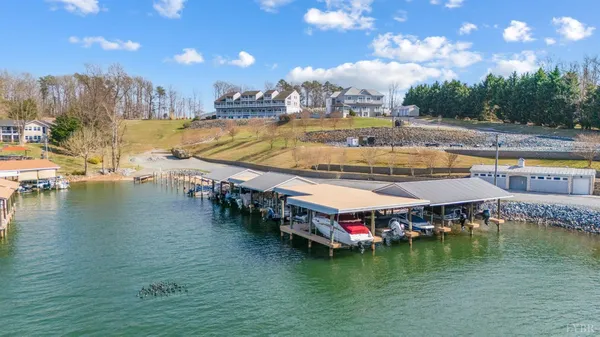 $169,900 | 16109 Smith Mountain Lake Parkway, Unit F5, Huddleston, VA 24104