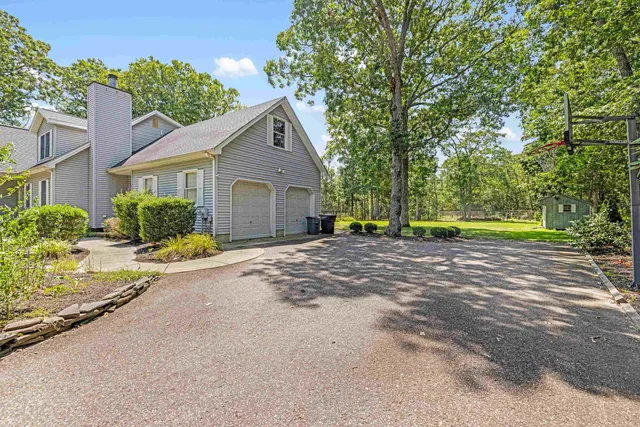 $724,900 | 176 South Ravenwood Drive, Cape May Court House, NJ 08210