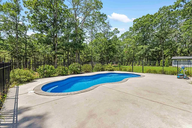 $724,900 | 176 South Ravenwood Drive, Cape May Court House, NJ 08210