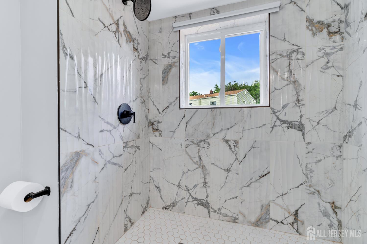 125 Jeff Street Edison, NJ 08837 - Photo 33 of 45