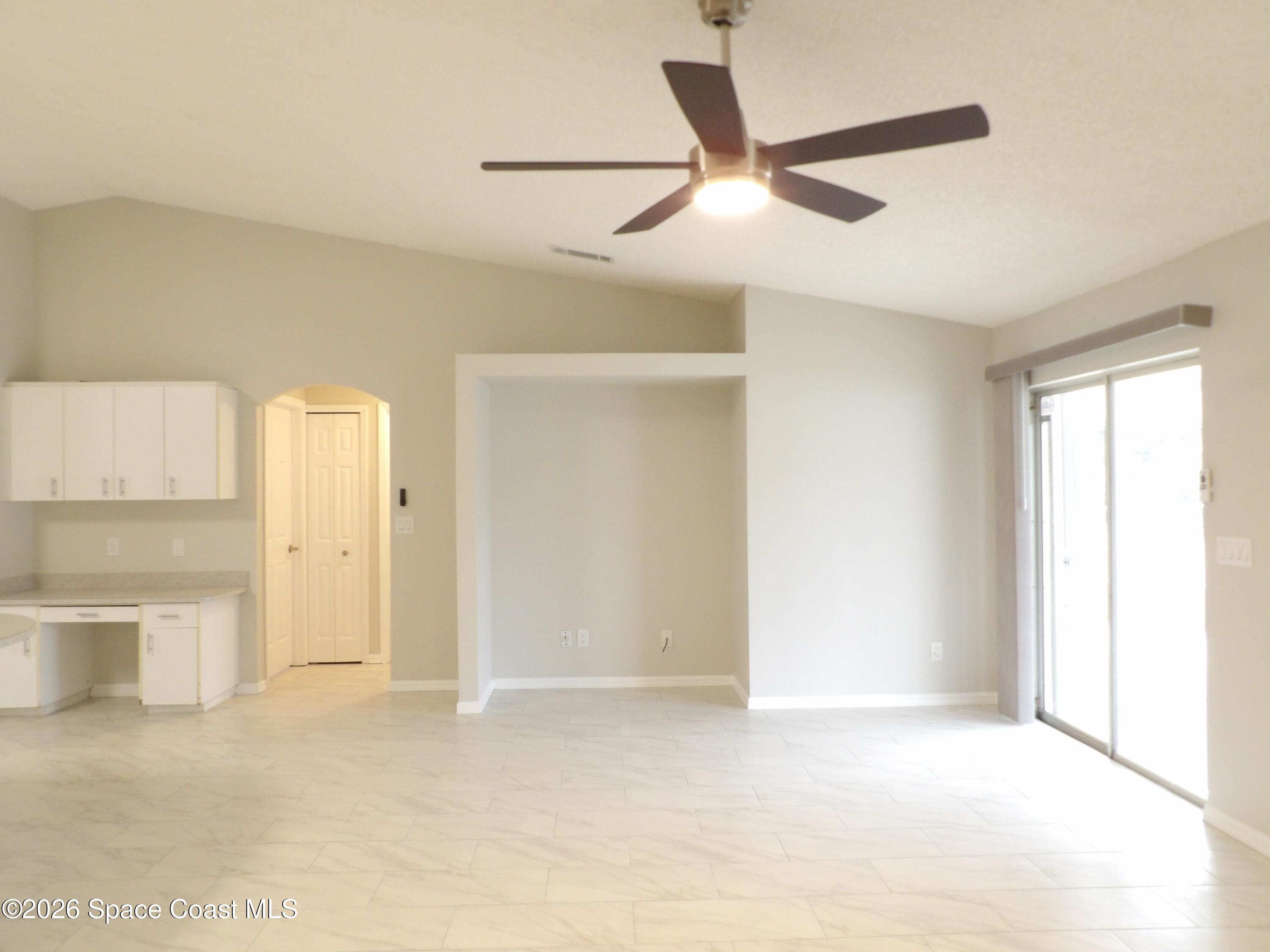 542 Octavius Road Southwest Palm Bay, FL 32908 - Photo 15 of 33 a view of an empty room