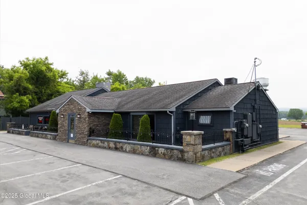 $650,000 | 7756 Highway 5, Clinton, NY 13323