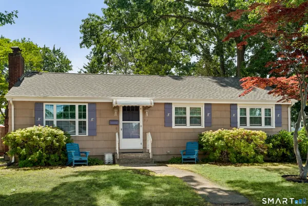 $395,000 | 37 Roosevelt Avenue, West Haven, CT 06516