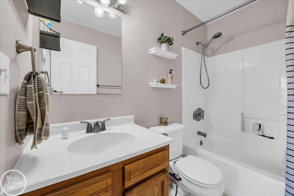 11463 Jeddo Road Yale, MI 48097 - Photo 15 of 26