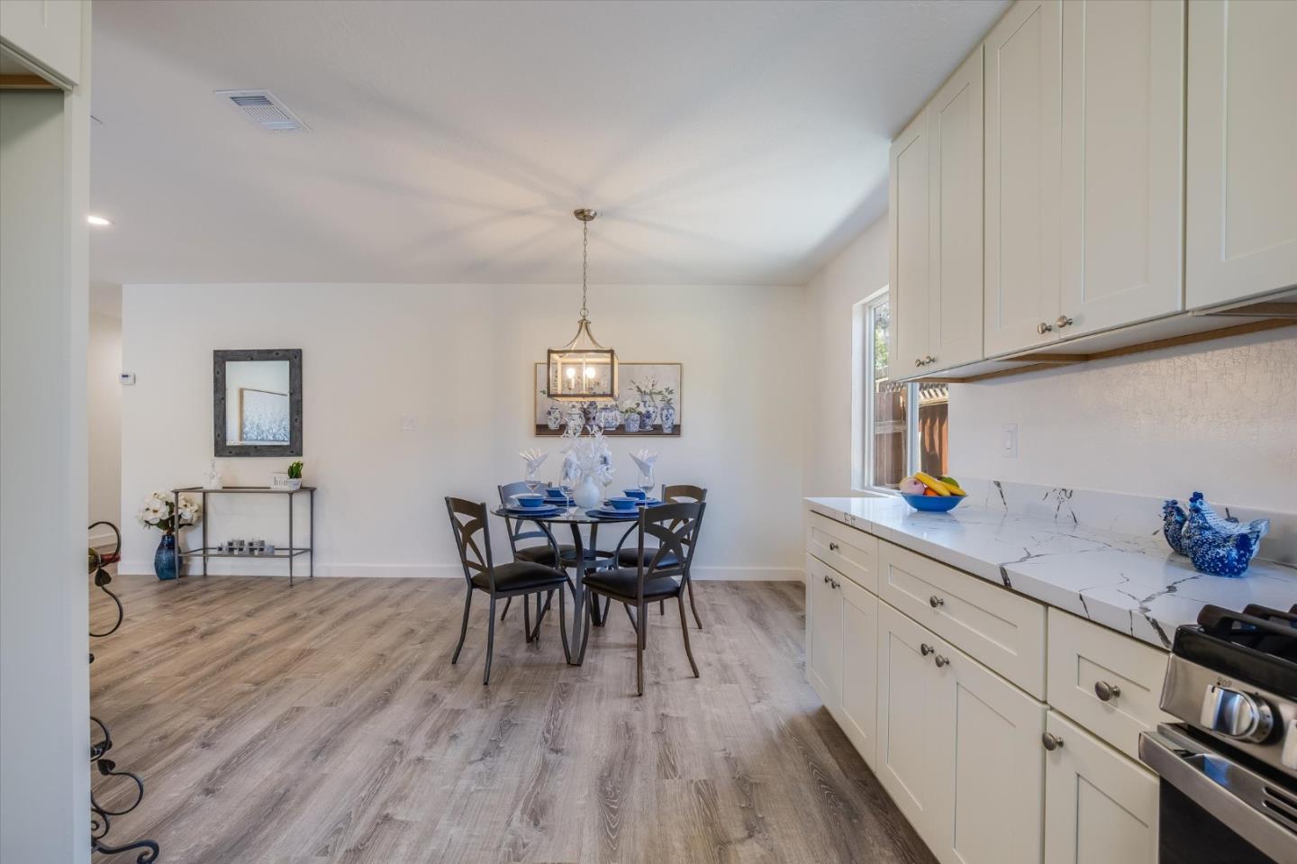 8240 Springdale Court Gilroy, CA 95020 - Photo 11 of 25