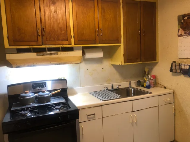 $169,900 | 9715 South Dobson Avenue, Chicago, IL 60628