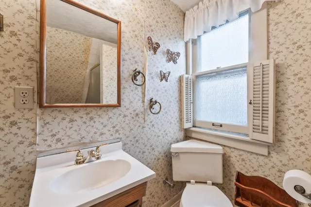 $312,000 | 403 North 69th Street, Wauwatosa, WI 53213