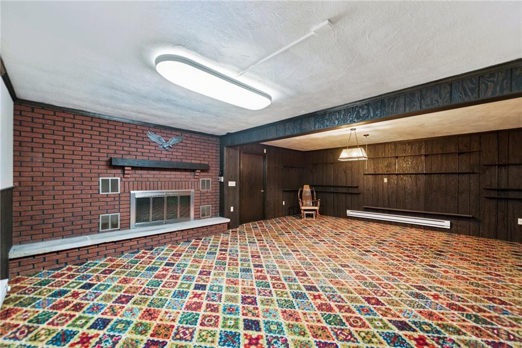 207 State Park Road New Alexandria, PA 15670 - Photo 29 of 38 a beautiful room