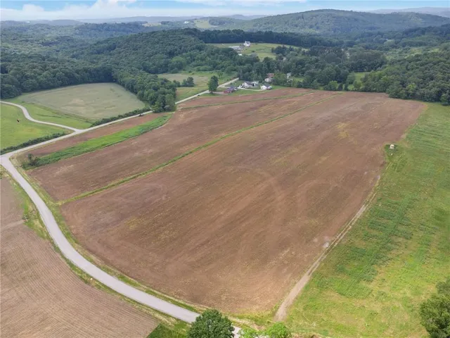 $424,900 | 207 State Park Road, New Alexandria, PA 15670