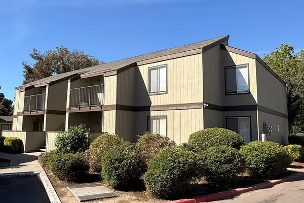 $3,950,000 | 302 West Pleasant Street, Coalinga, CA 93210