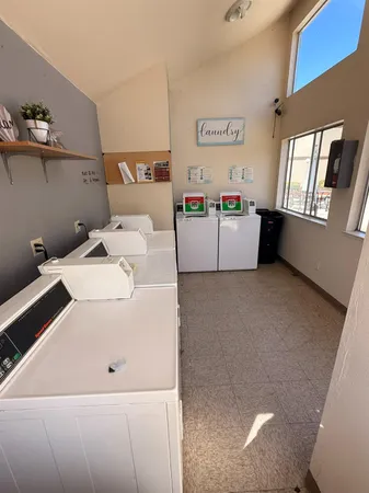 $3,950,000 | 302 West Pleasant Street, Coalinga, CA 93210