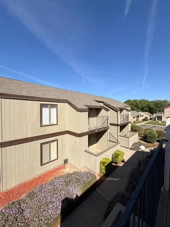 $3,950,000 | 302 West Pleasant Street, Coalinga, CA 93210
