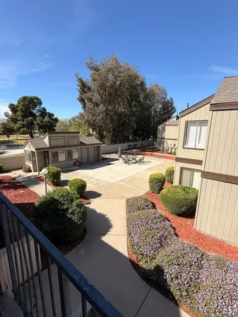 $3,950,000 | 302 West Pleasant Street, Coalinga, CA 93210