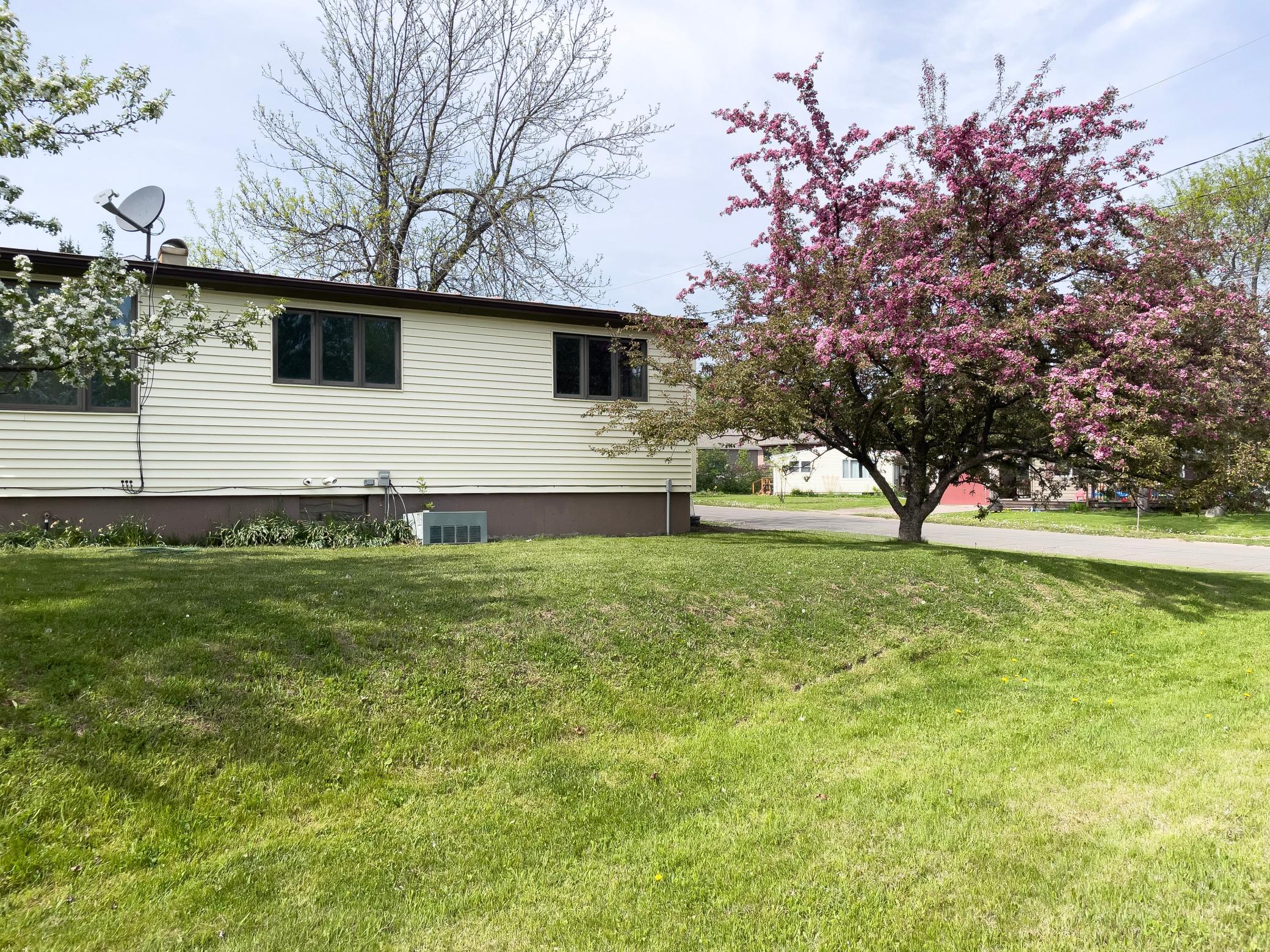 41 Bell Circle Silver Bay, MN 55614 - Photo 5 of 38