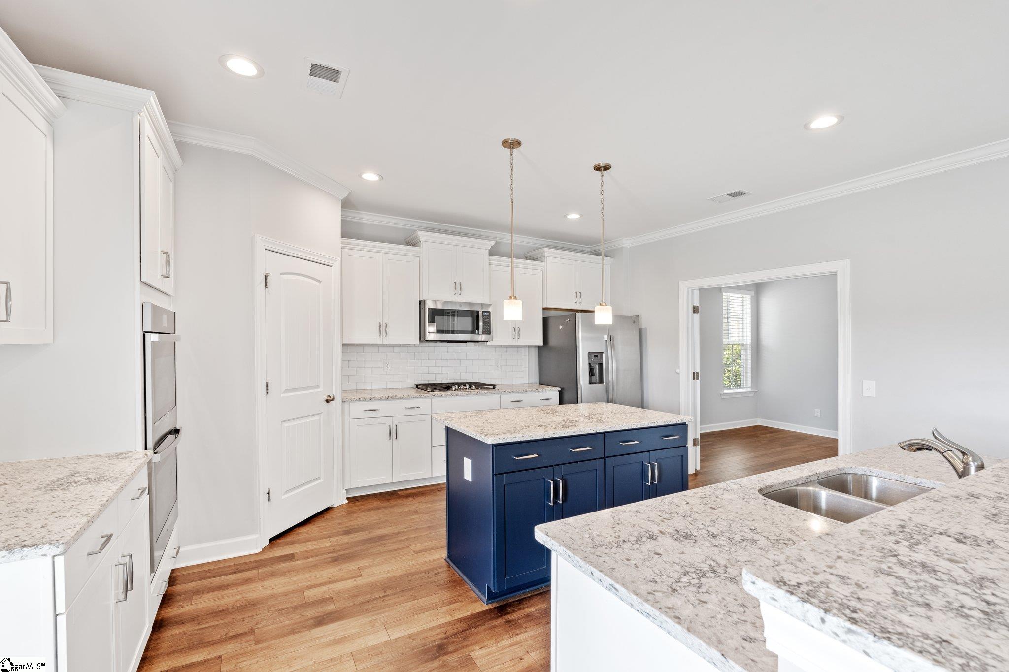 205 Reseda Drive Greenville, SC 29607 - Photo 12 of 40