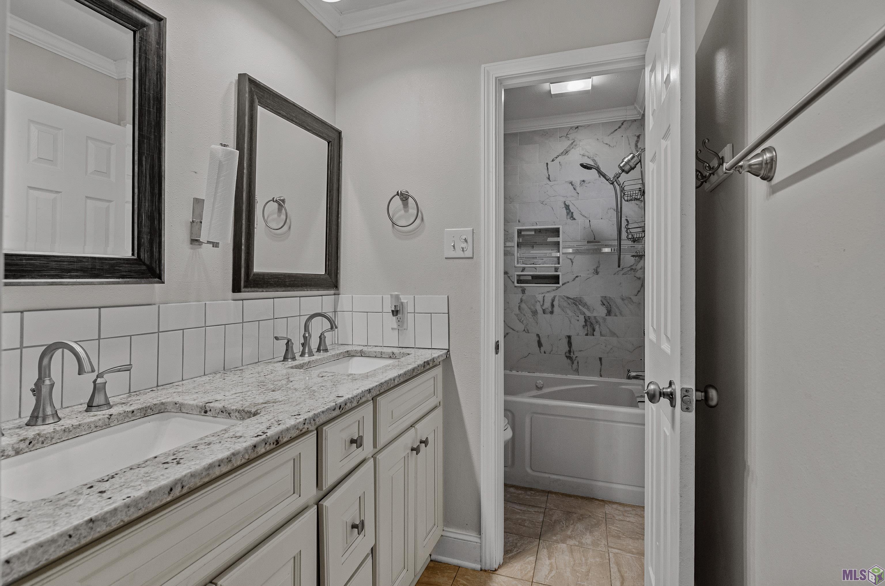10517 Buxton Road St. Amant, LA 70774 - Photo 13 of 29 Gallery Image 13