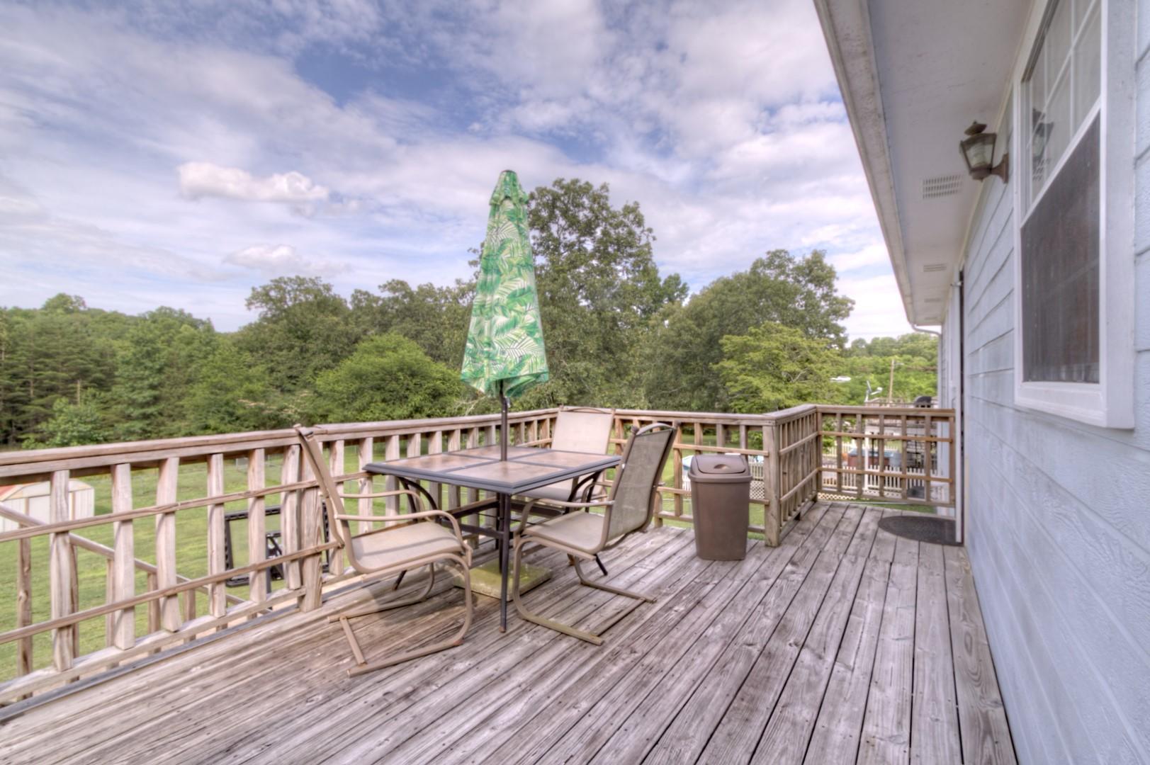 7117 McDaniel Road Harrison, TN 37341 - Photo 17 of 24 BACK DECK