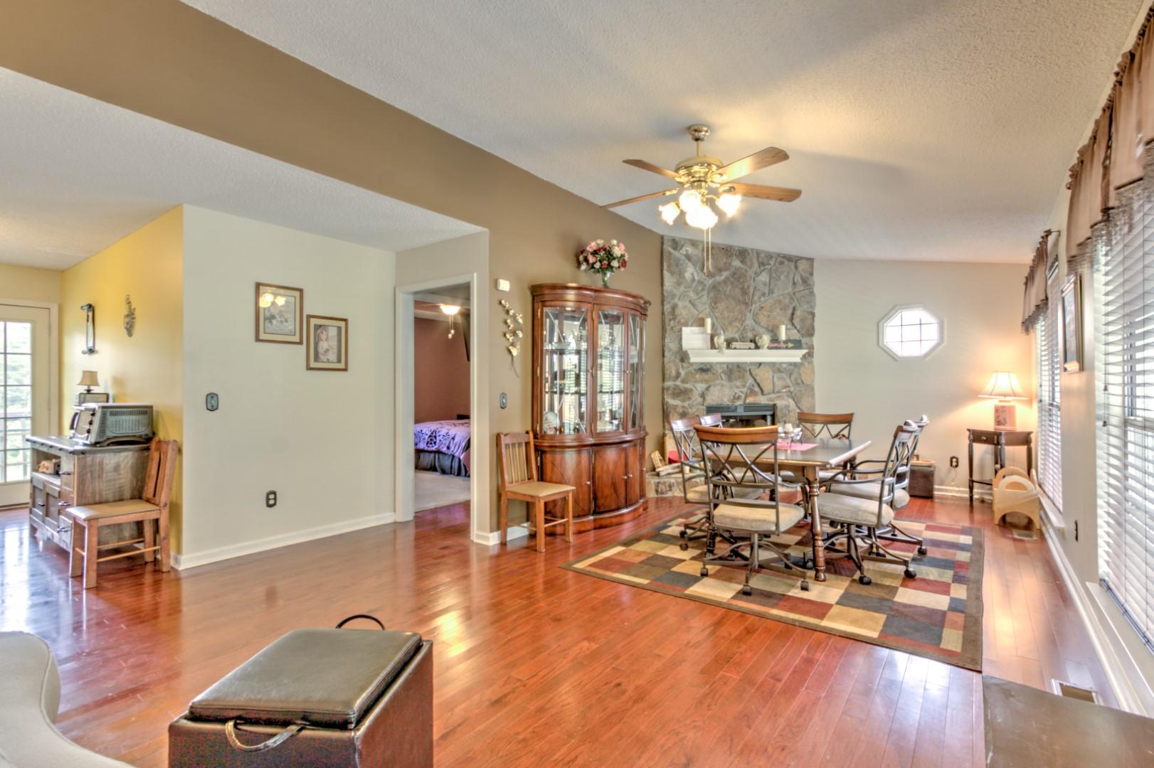 7117 McDaniel Road Harrison, TN 37341 - Photo 2 of 24 LIVING AREA