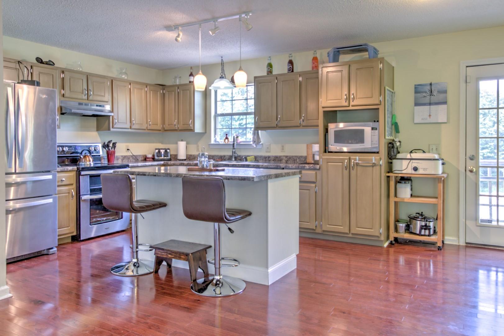 7117 McDaniel Road Harrison, TN 37341 - Photo 5 of 24 EAT IN KITCHEN
