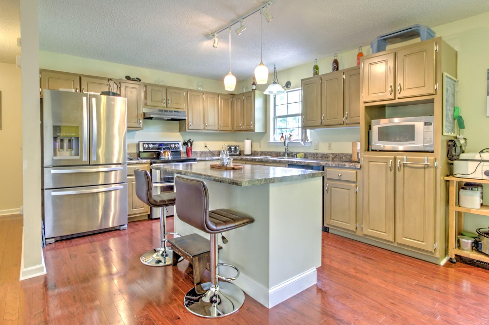 7117 McDaniel Road Harrison, TN 37341 - Photo 6 of 24 BREAKFAST BAR
