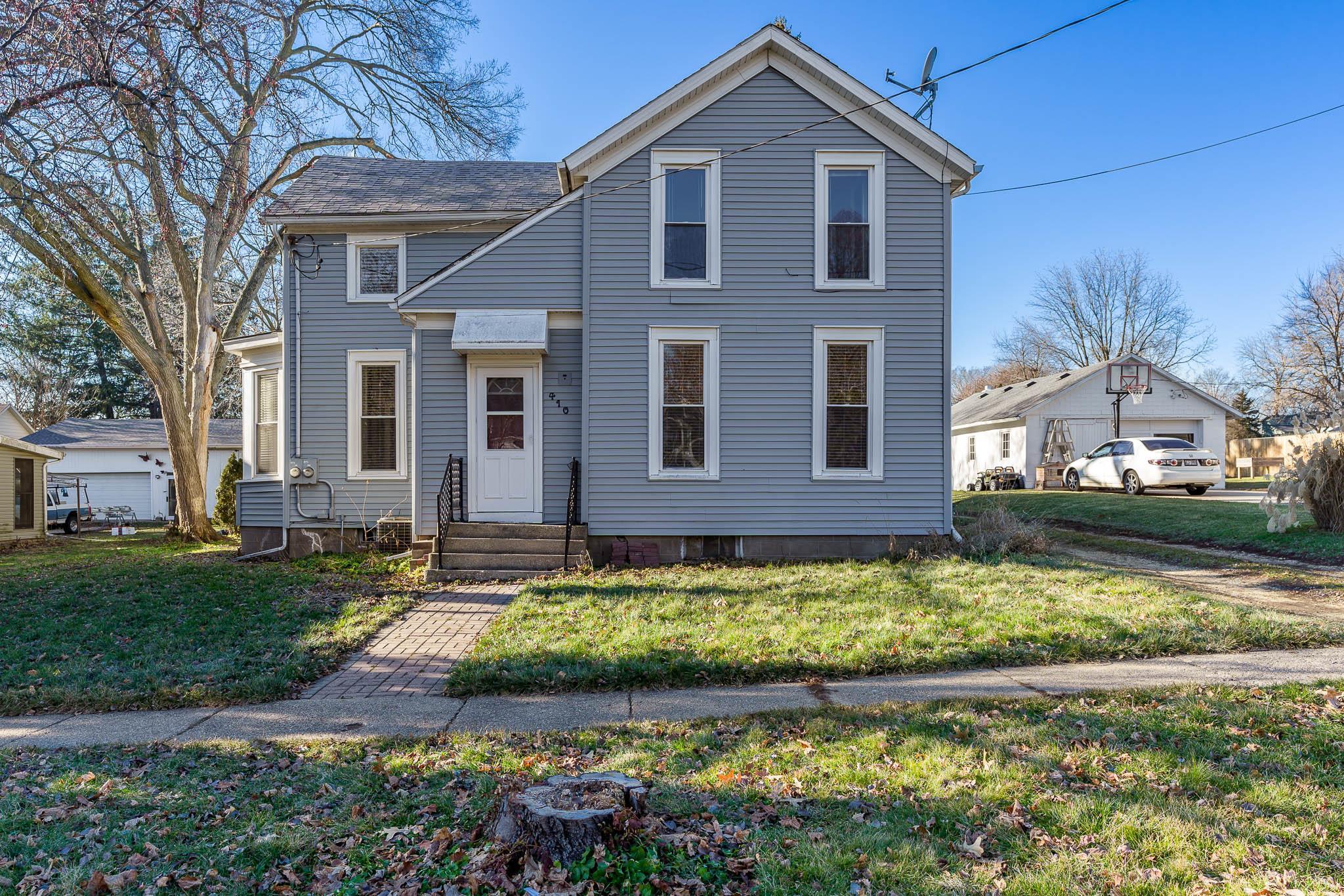 410 Allen Street Clinton, WI 53525 - Photo 2 of 42 Gallery Image 2