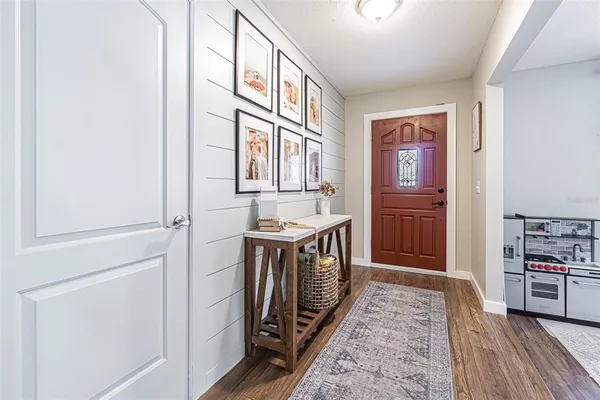$459,900 | 1107 Oakridge Manor Drive, Brandon, FL 33511