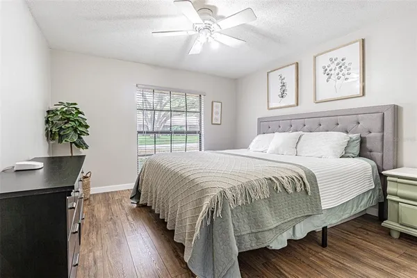 $459,900 | 1107 Oakridge Manor Drive, Brandon, FL 33511