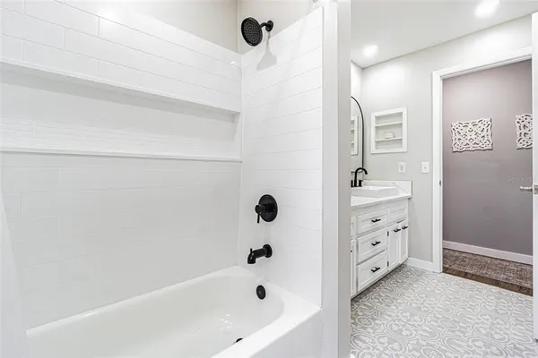 $459,900 | 1107 Oakridge Manor Drive, Brandon, FL 33511