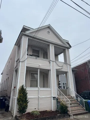 $1,980 | 214 Grant Street, Perth Amboy, NJ 08861