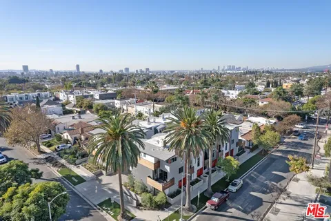 $5,999 | 853 1/2 North Detroit Street, Los Angeles, CA 90046