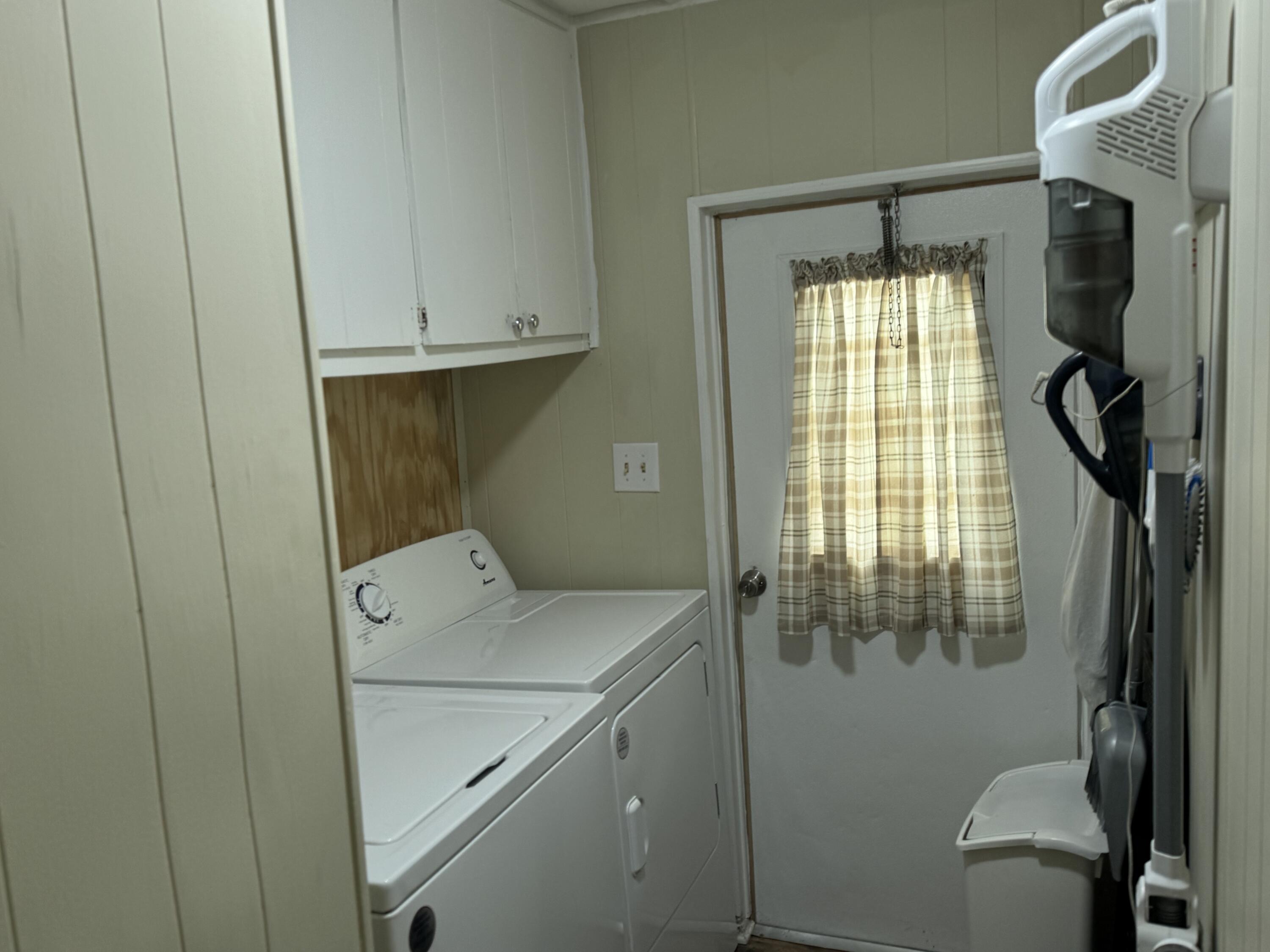 6249 Joppa Mill Road Moneta, VA 24121 - Photo 32 of 55 a utility room with dryer and washer