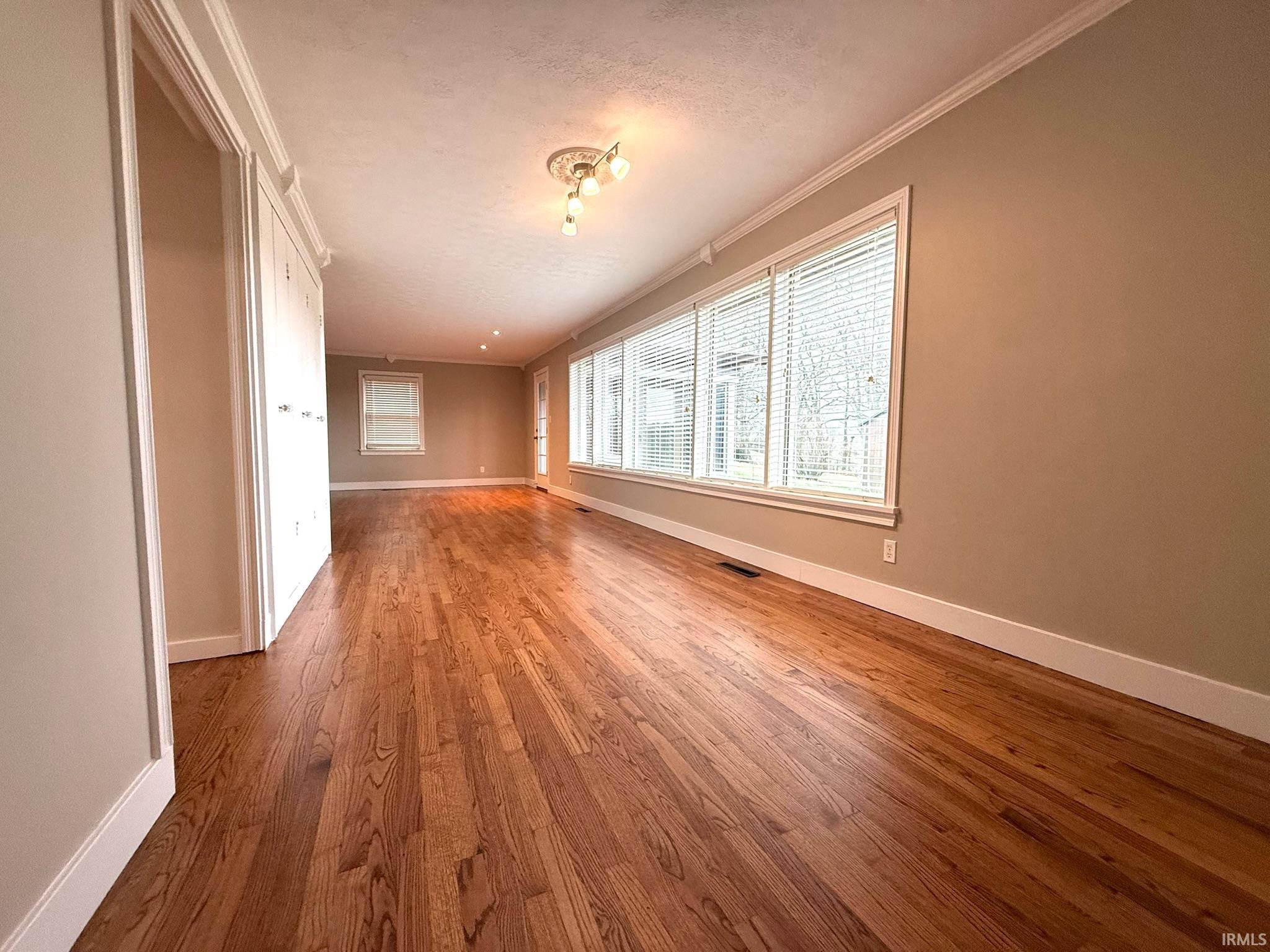 1120 Crawford B Drive Bedford, IN 47421 - Photo 11 of 36