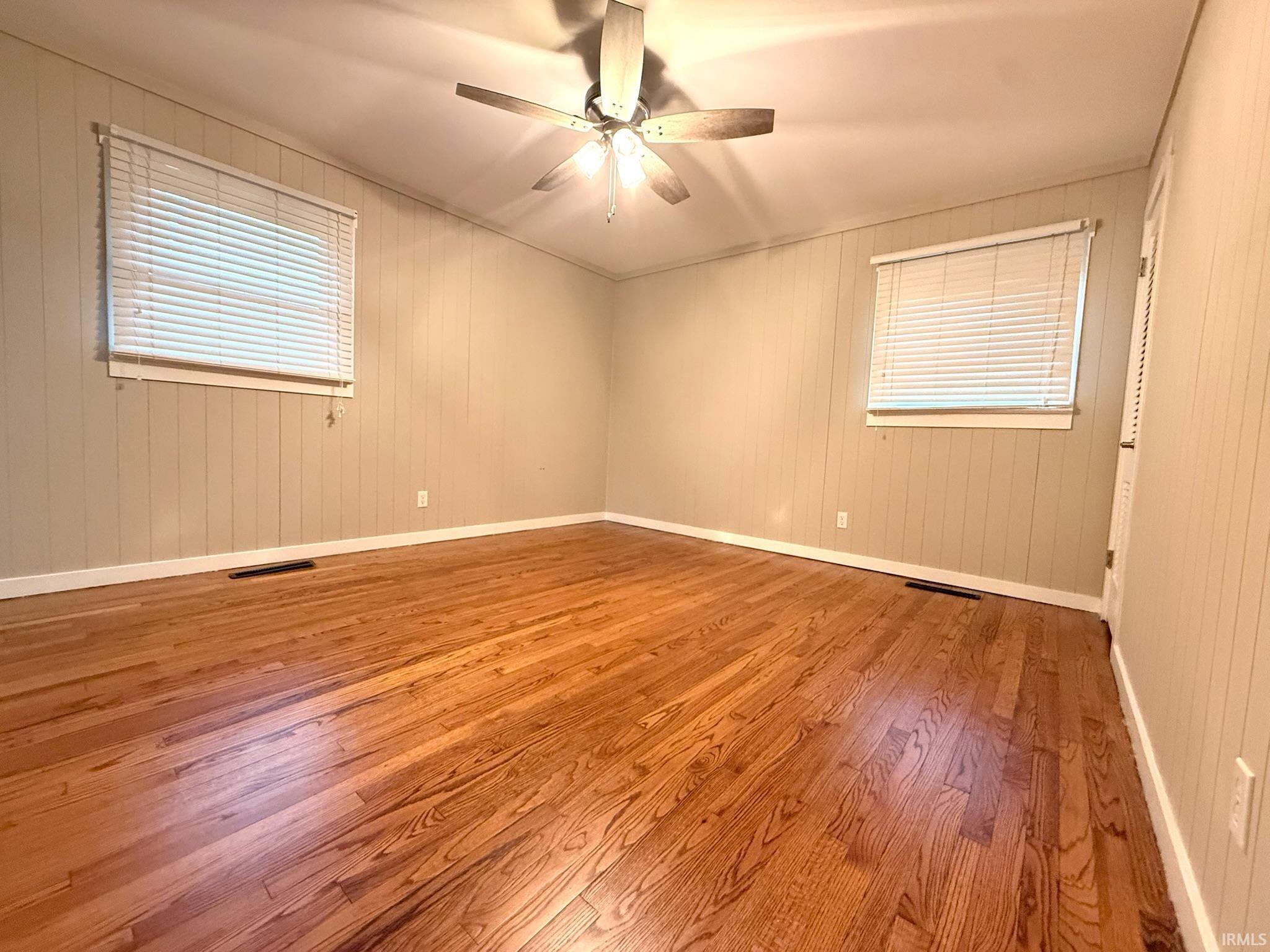 1120 Crawford B Drive Bedford, IN 47421 - Photo 17 of 36