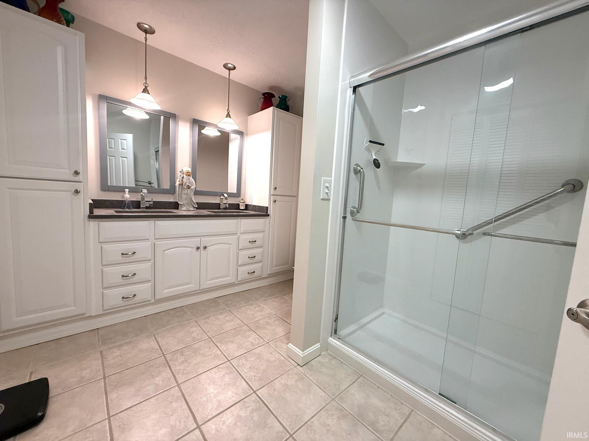 1120 Crawford B Drive Bedford, IN 47421 - Photo 23 of 36