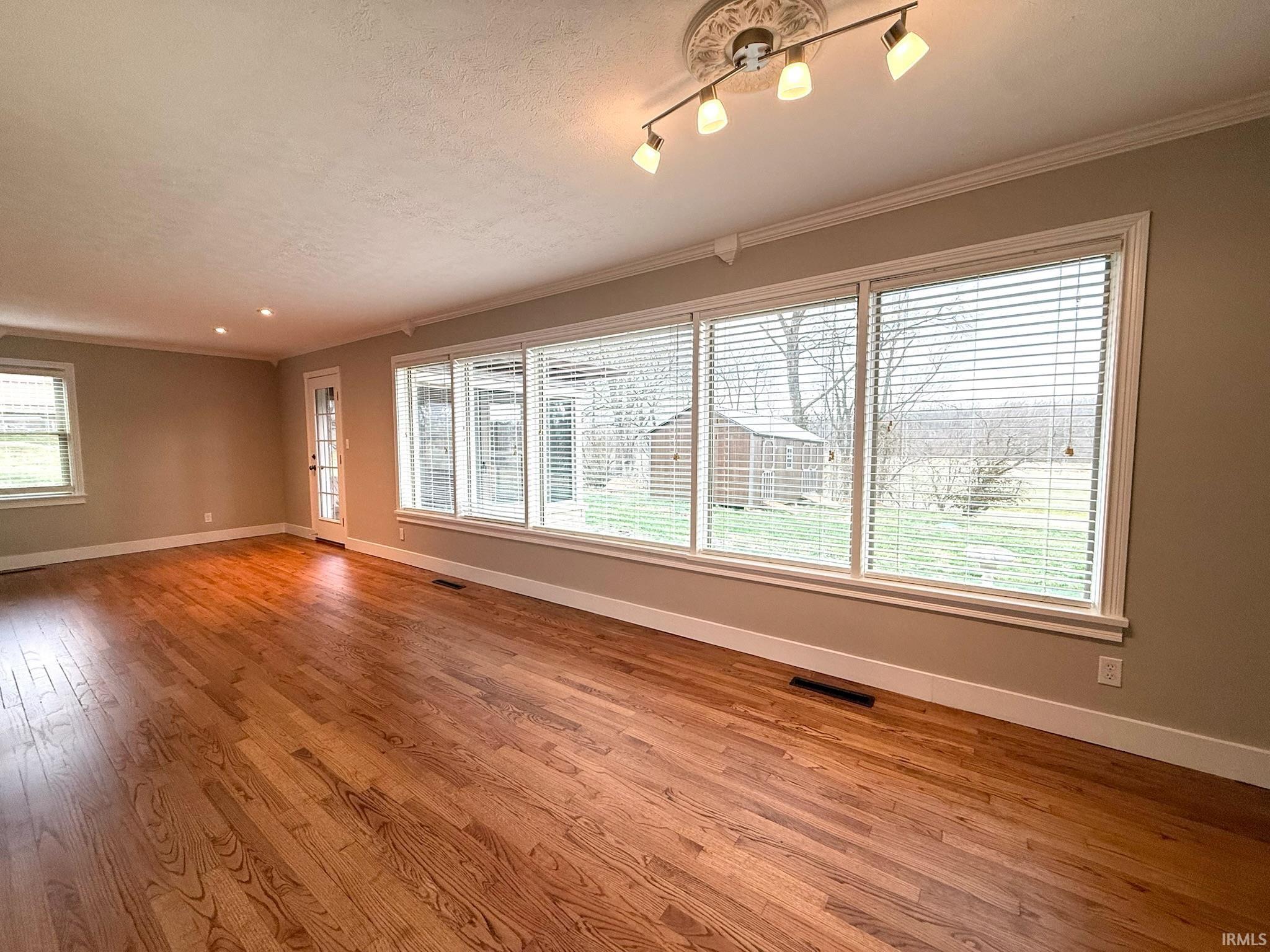 1120 Crawford B Drive Bedford, IN 47421 - Photo 24 of 36