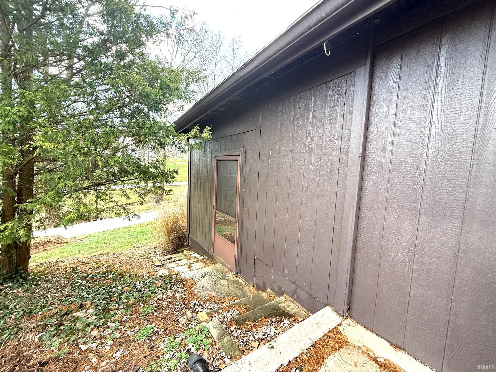 1120 Crawford B Drive Bedford, IN 47421 - Photo 28 of 36