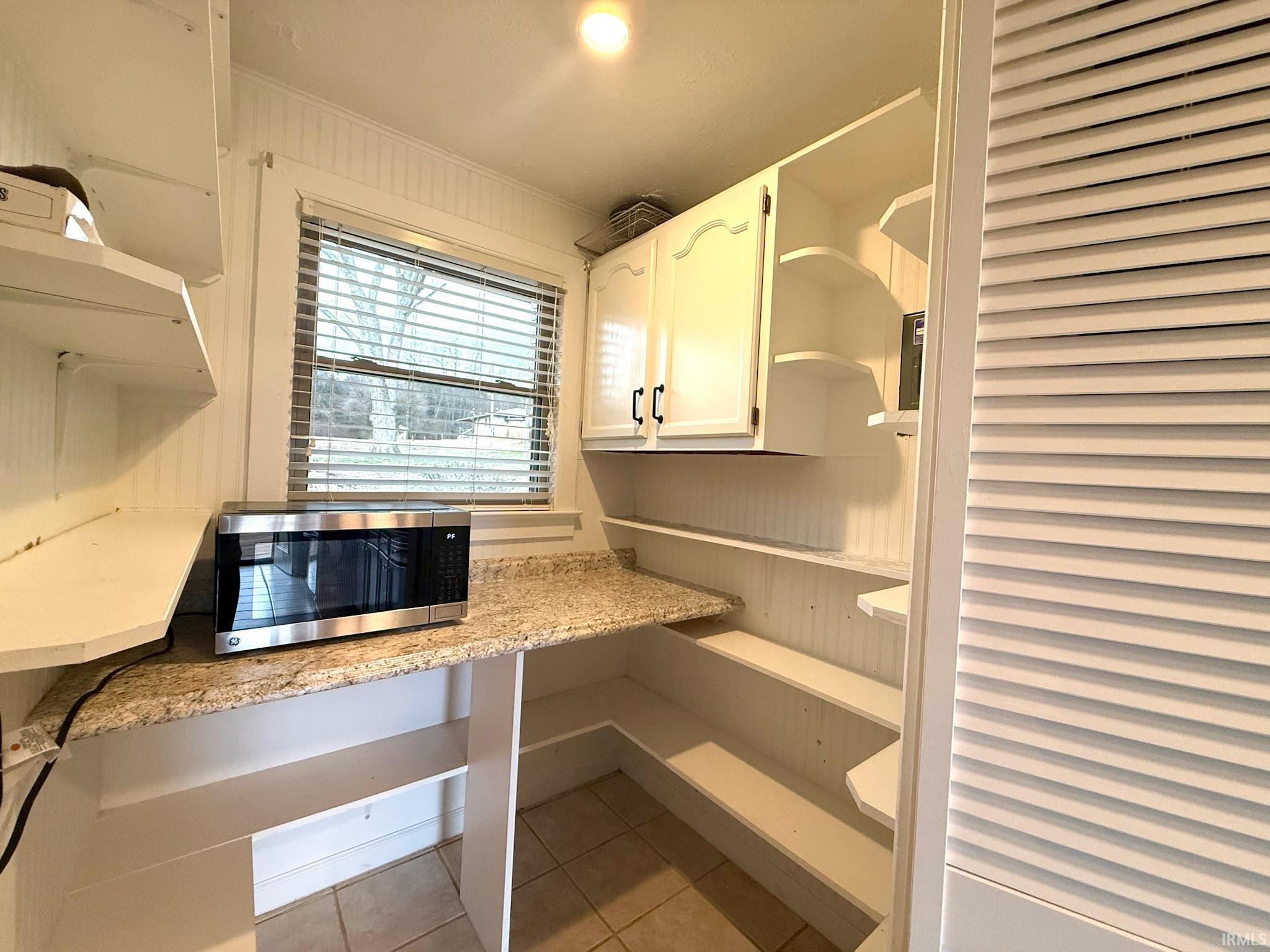 1120 Crawford B Drive Bedford, IN 47421 - Photo 10 of 36