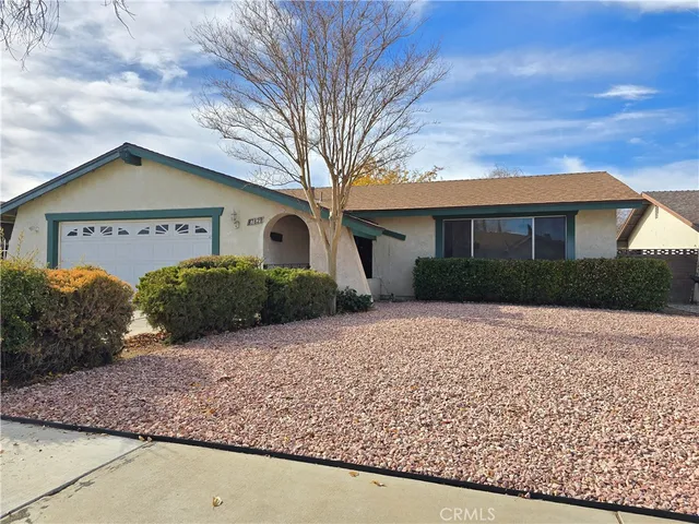 $3,000 | 37829 27th Street East, Palmdale, CA 93550